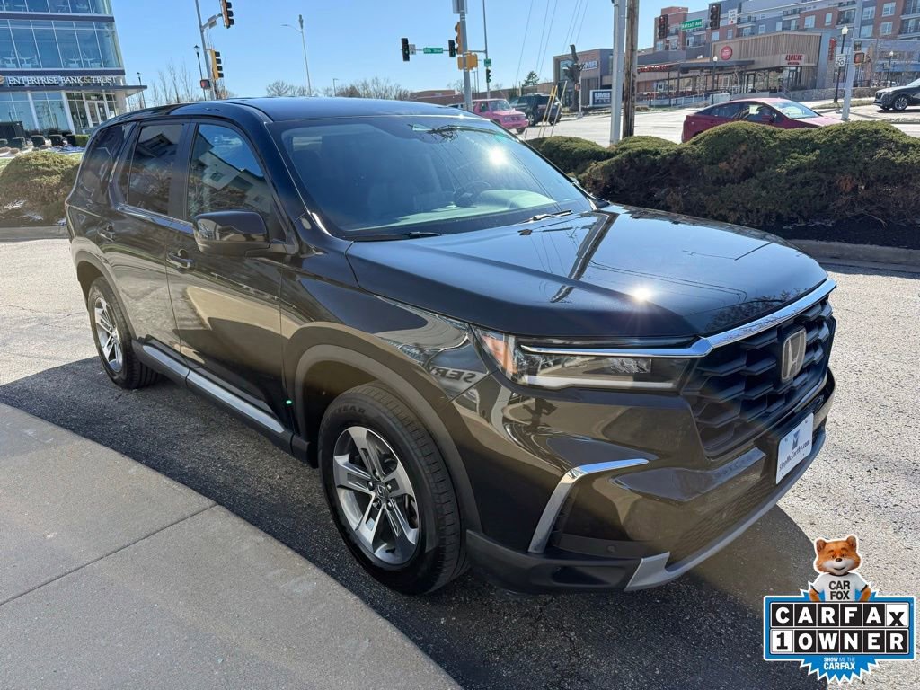 Used 2025 Honda Pilot EX-L image 3