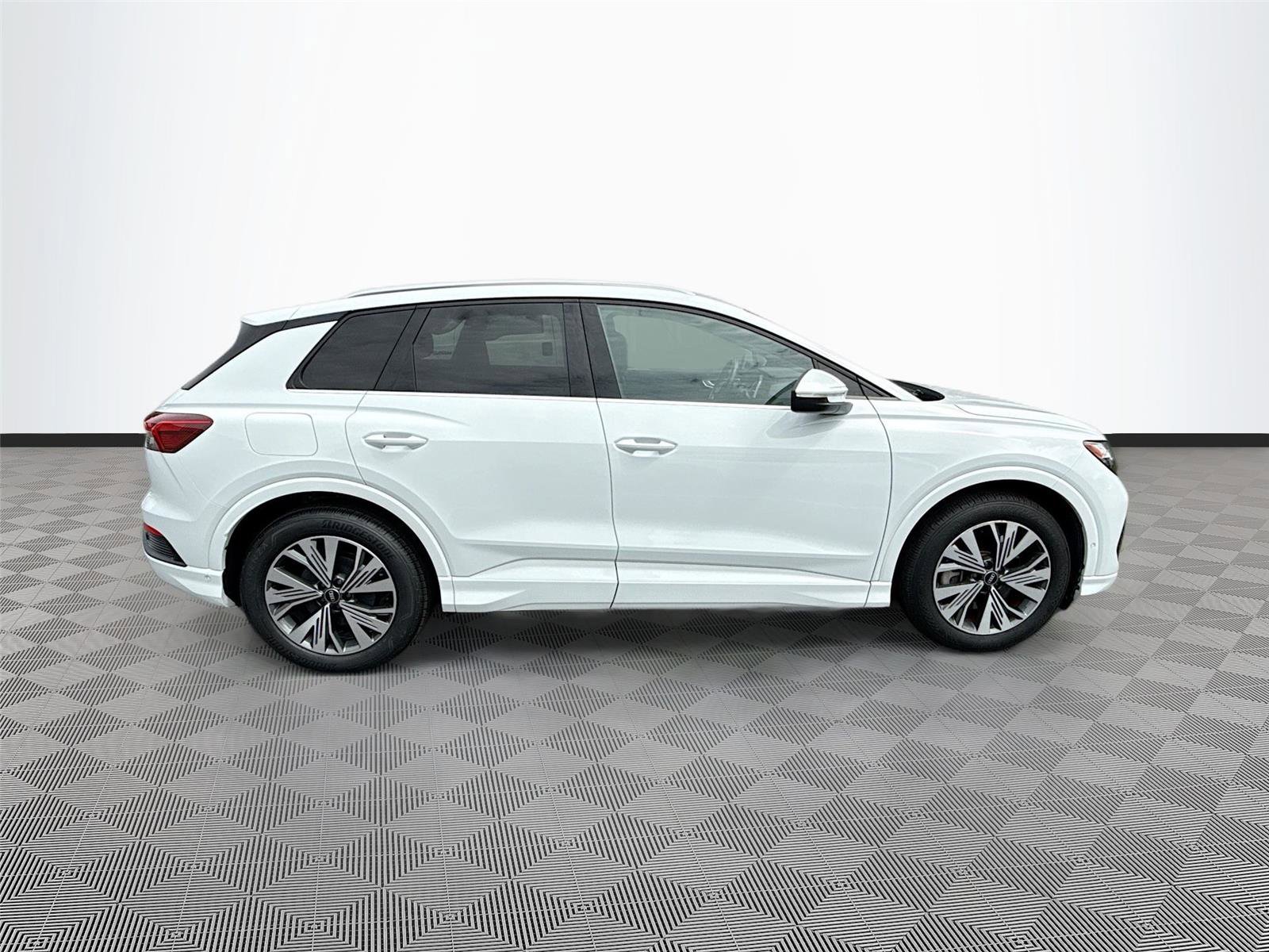 Certified 2023 Audi Q4 e-tron Premium Plus w/ Premium Plus RWD image 8