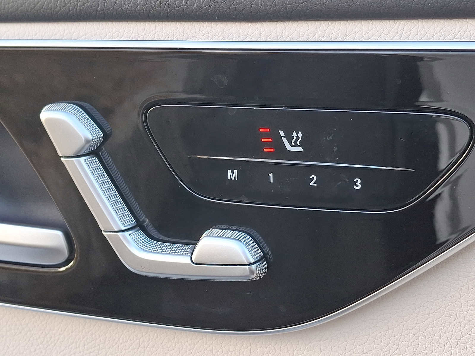 Certified 2024 Mercedes-Benz C 300 4MATIC Sedan image 20