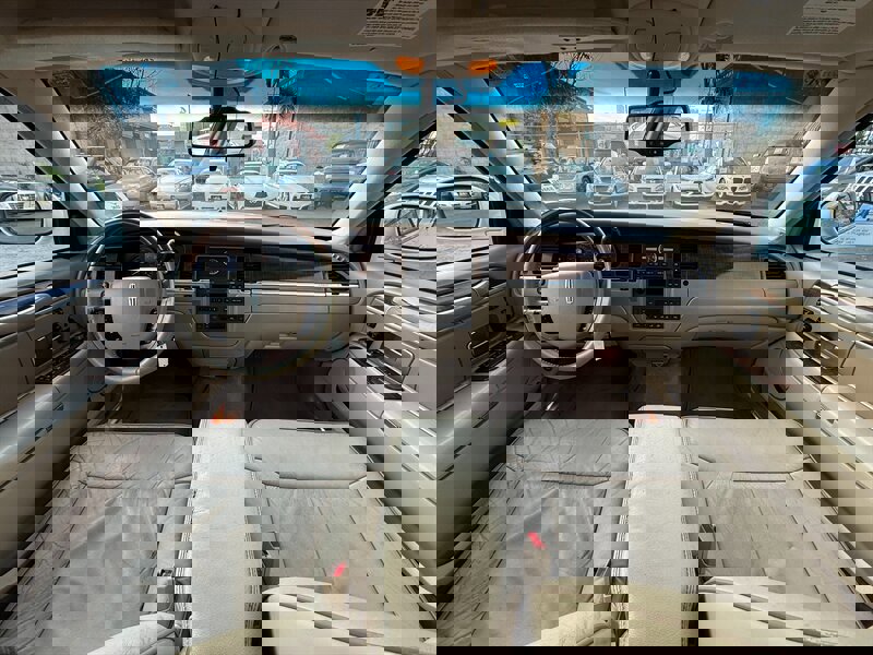 Used 2007 Lincoln Town Car Designer Series image 13