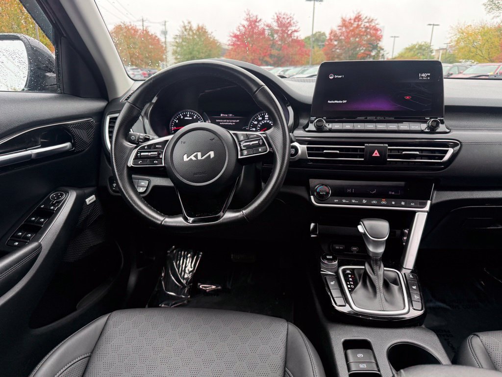 Used 2022 Kia Seltos SX w/ Sunroof Package AWD/4WD image 21