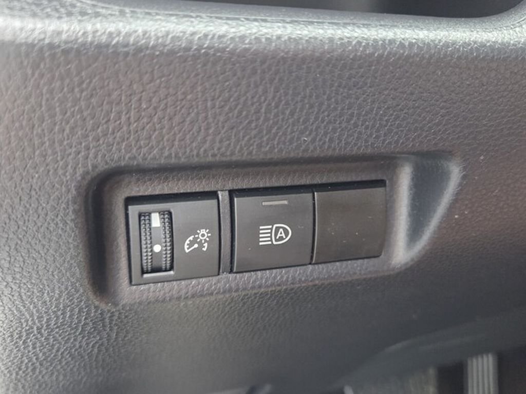 Used 2024 Toyota RAV4 LE FWD image 32