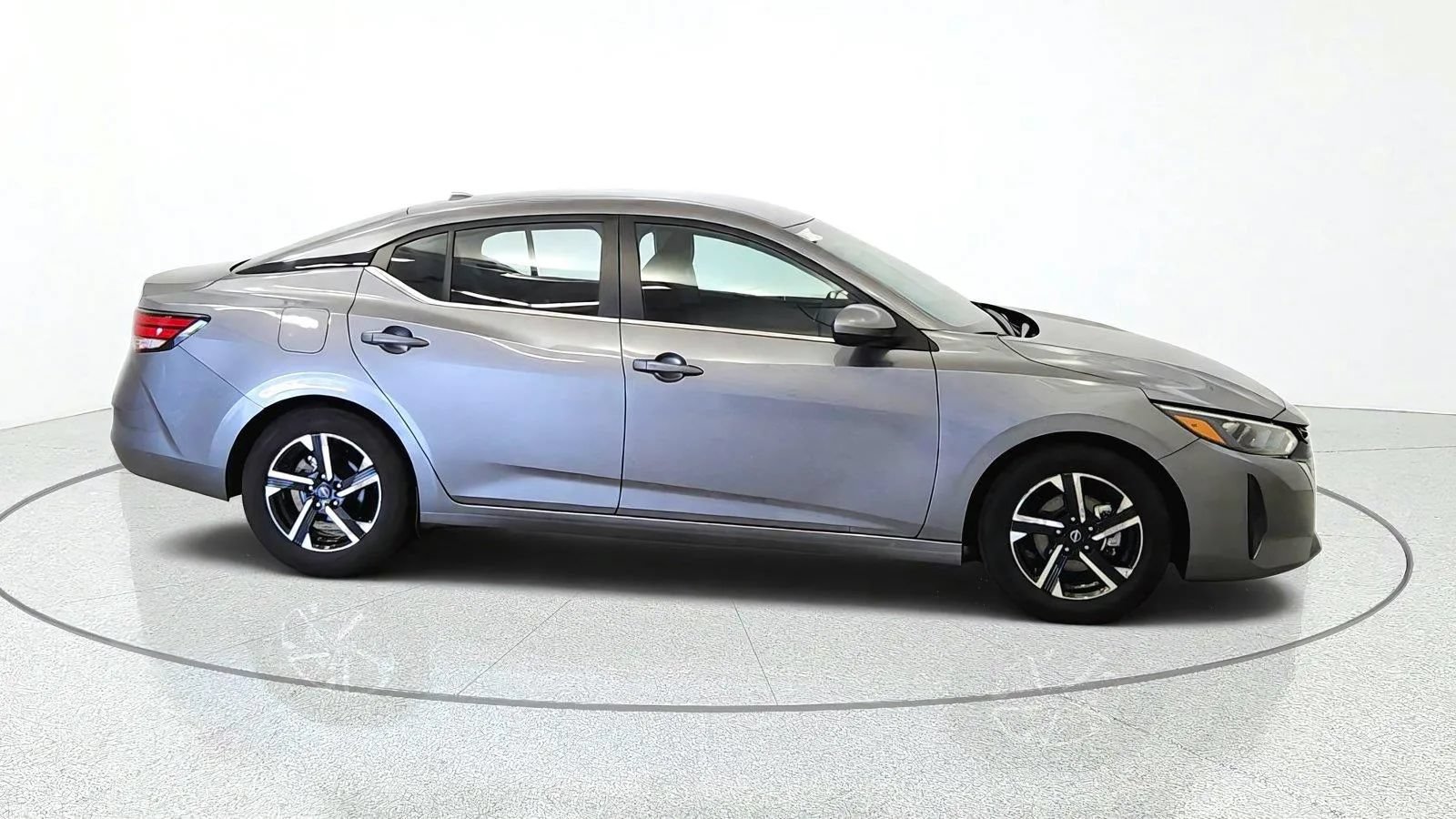 Used 2024 Nissan Sentra SV FWD image 10