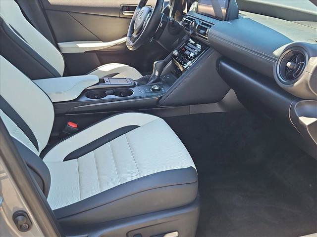 Used 2024 Lexus IS 500 RWD image 29