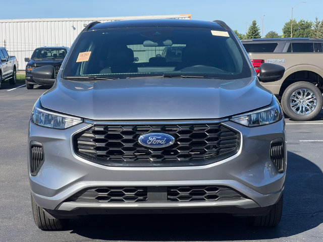 Certified 2024 Ford Escape ST-Line w/ Tech Pack #1 AWD/4WD image 39