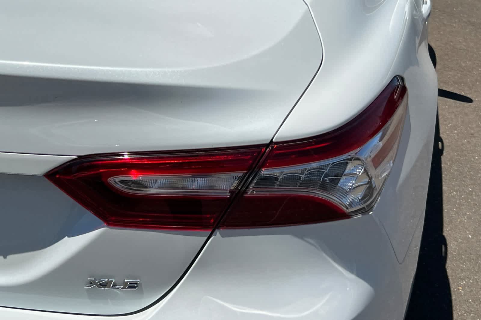 Used 2020 Toyota Camry XLE w/ Driver Assist Package FWD image 18