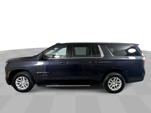 Used 2025 Chevrolet Suburban LT AWD/4WD image 5