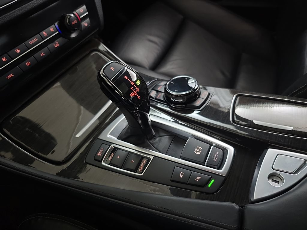 Used 2016 BMW 550i Sedan RWD image 28