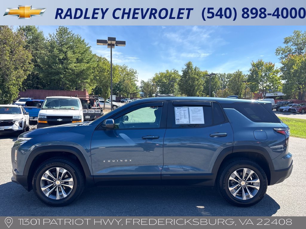 Used 2026 Chevrolet Equinox LT AWD/4WD image 16