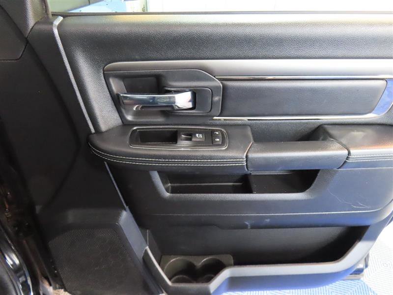 Used 2014 RAM 1500 Sport RWD image 32