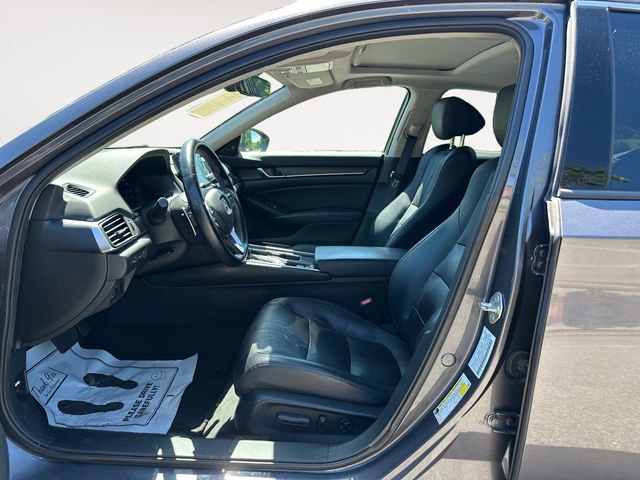 Used 2018 Honda Accord Touring image 9