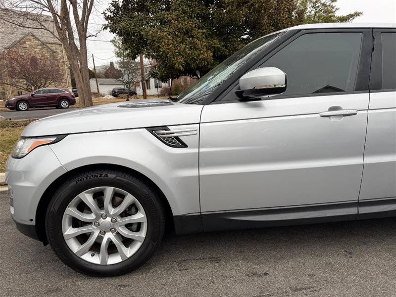 Used 2016 Land Rover Range Rover Sport HSE AWD/4WD image 18