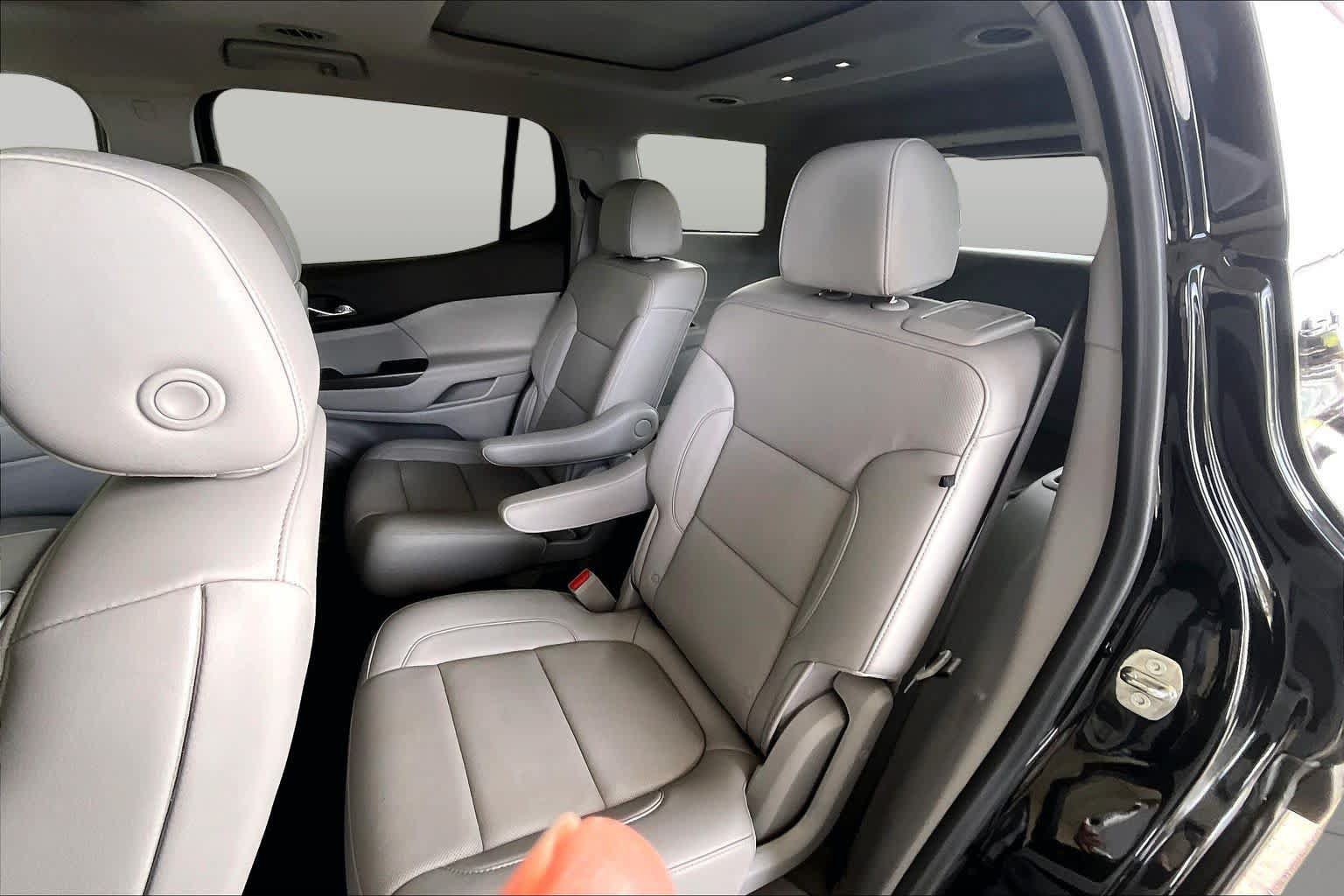 Used 2022 GMC Acadia SLT w/ Preferred Package FWD image 21