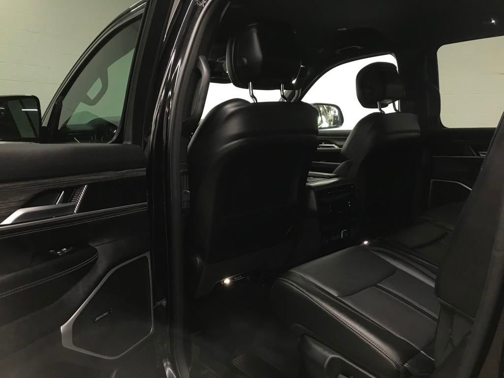 Used 2024 Jeep Wagoneer L Series II w/ Flexible Seating Group image 31