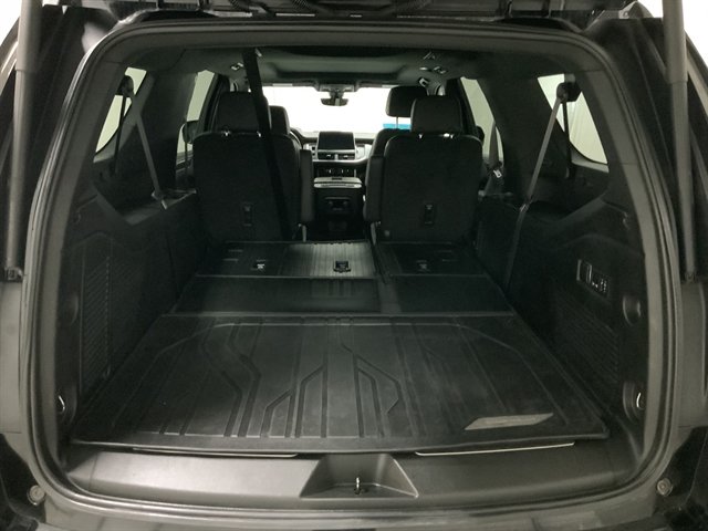 Used 2022 Chevrolet Suburban High Country w/ Max Trailering Package AWD/4WD image 7
