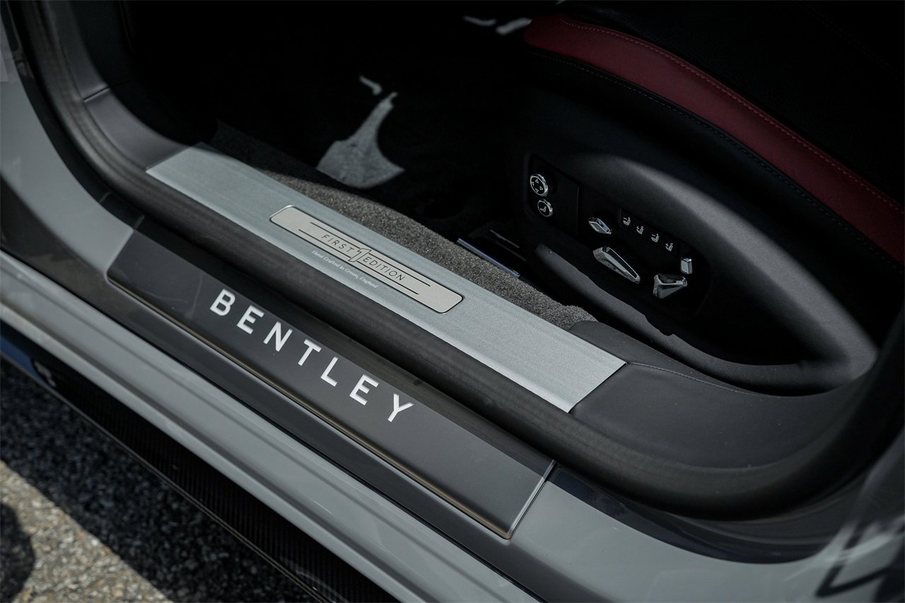 New 2025 Bentley Flying Spur Plug-In Hybrid image 34
