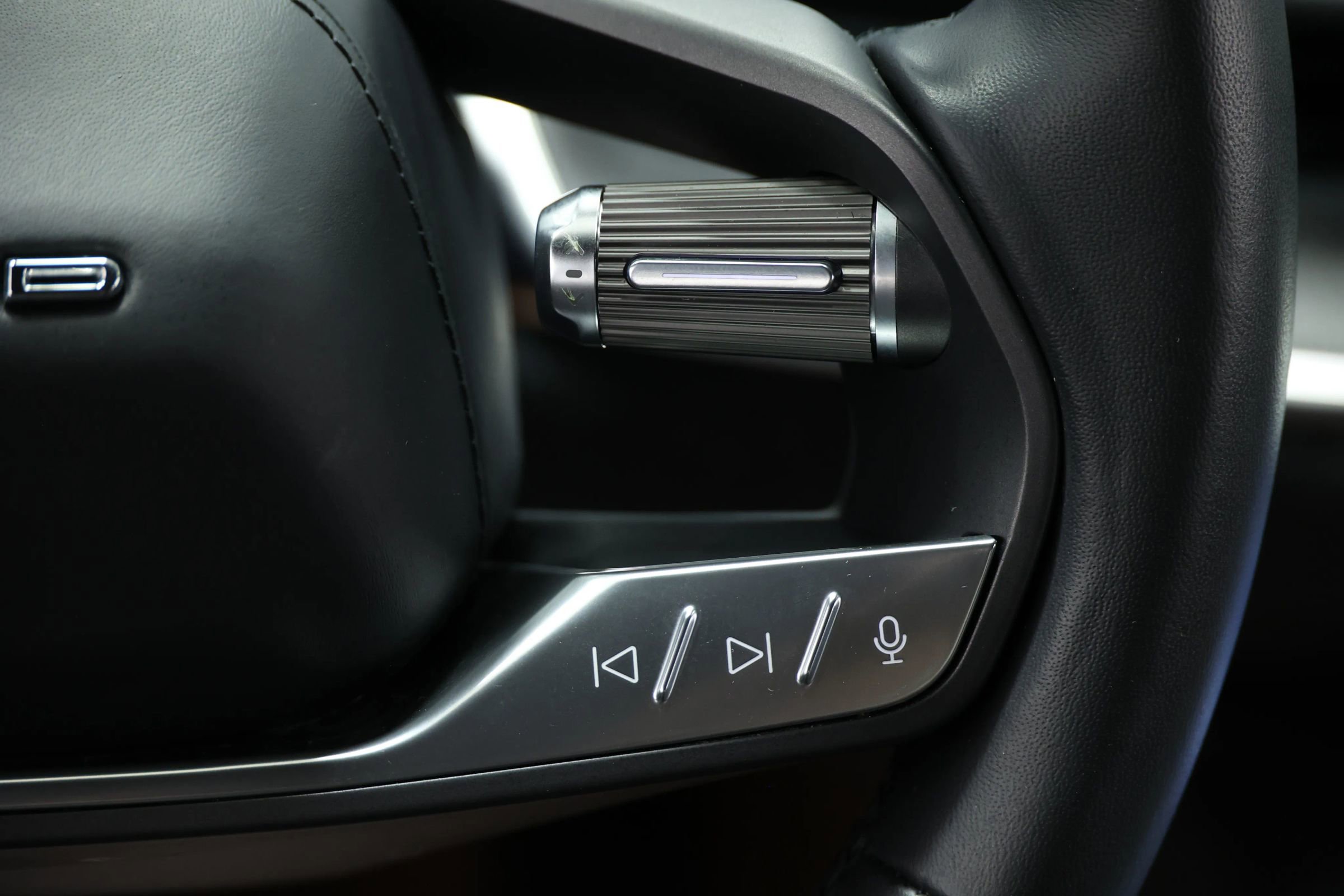 Used 2023 Lucid Air Touring image 23