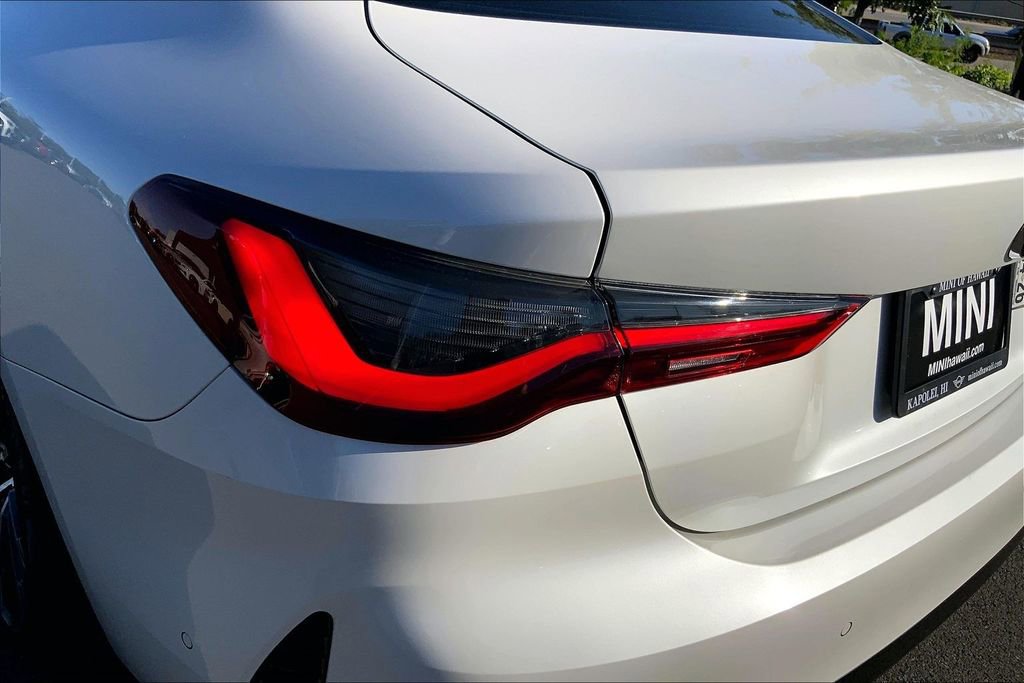 Used 2021 BMW 430i Coupe w/ Convenience Package RWD image 28