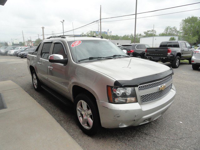Used 2007 Chevrolet Avalanche LTZ w/ LTZ Preferred Equipment Group AWD/4WD image 5