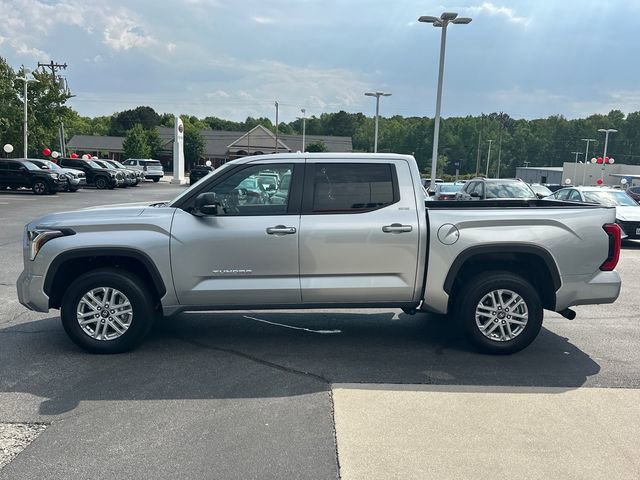 Used 2025 Toyota Tundra SR5 w/ SR5 Premium Package AWD/4WD image 6