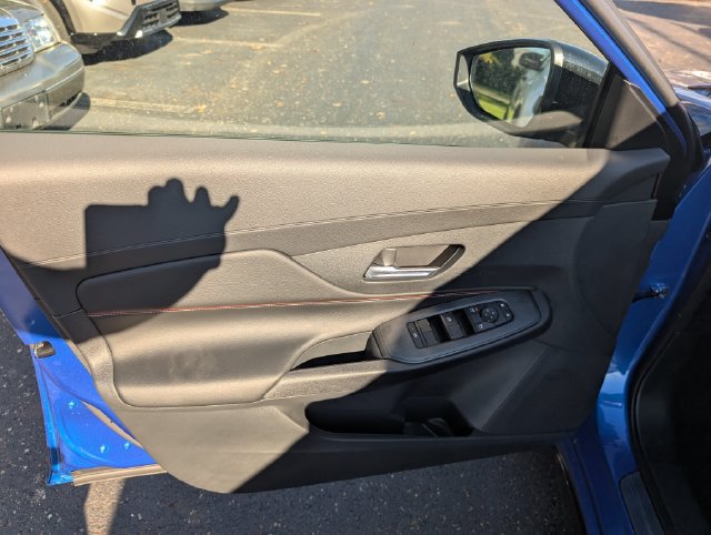 New 2027 Nissan Sentra SR w/ Floor Mat Package FWD image 12