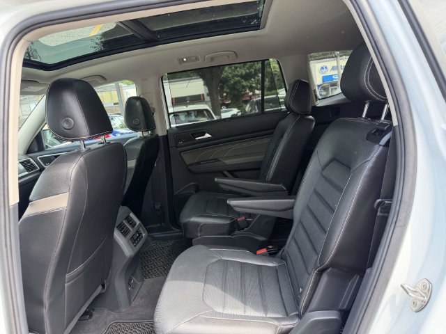 Certified 2023 Volkswagen Atlas SEL Premium AWD/4WD image 10