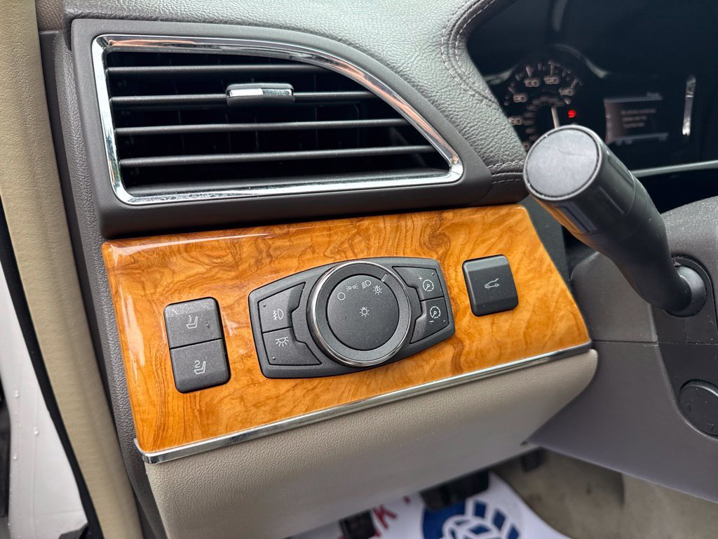 Used 2011 Lincoln MKX AWD w/ 101A Rapid Spec Order Code image 14