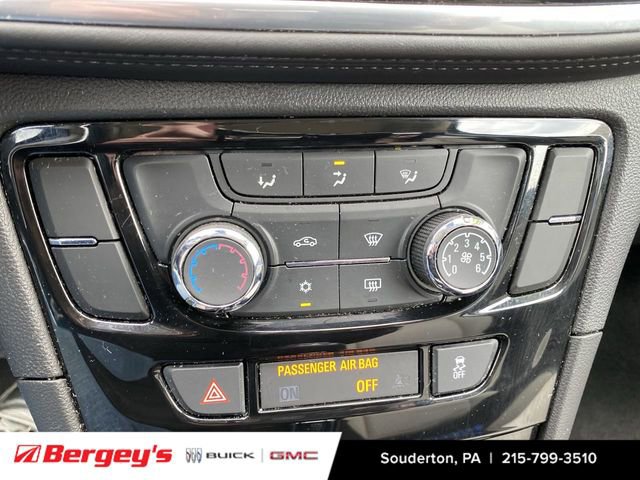 Used 2022 Buick Encore Preferred w/ Safety Package AWD/4WD image 39