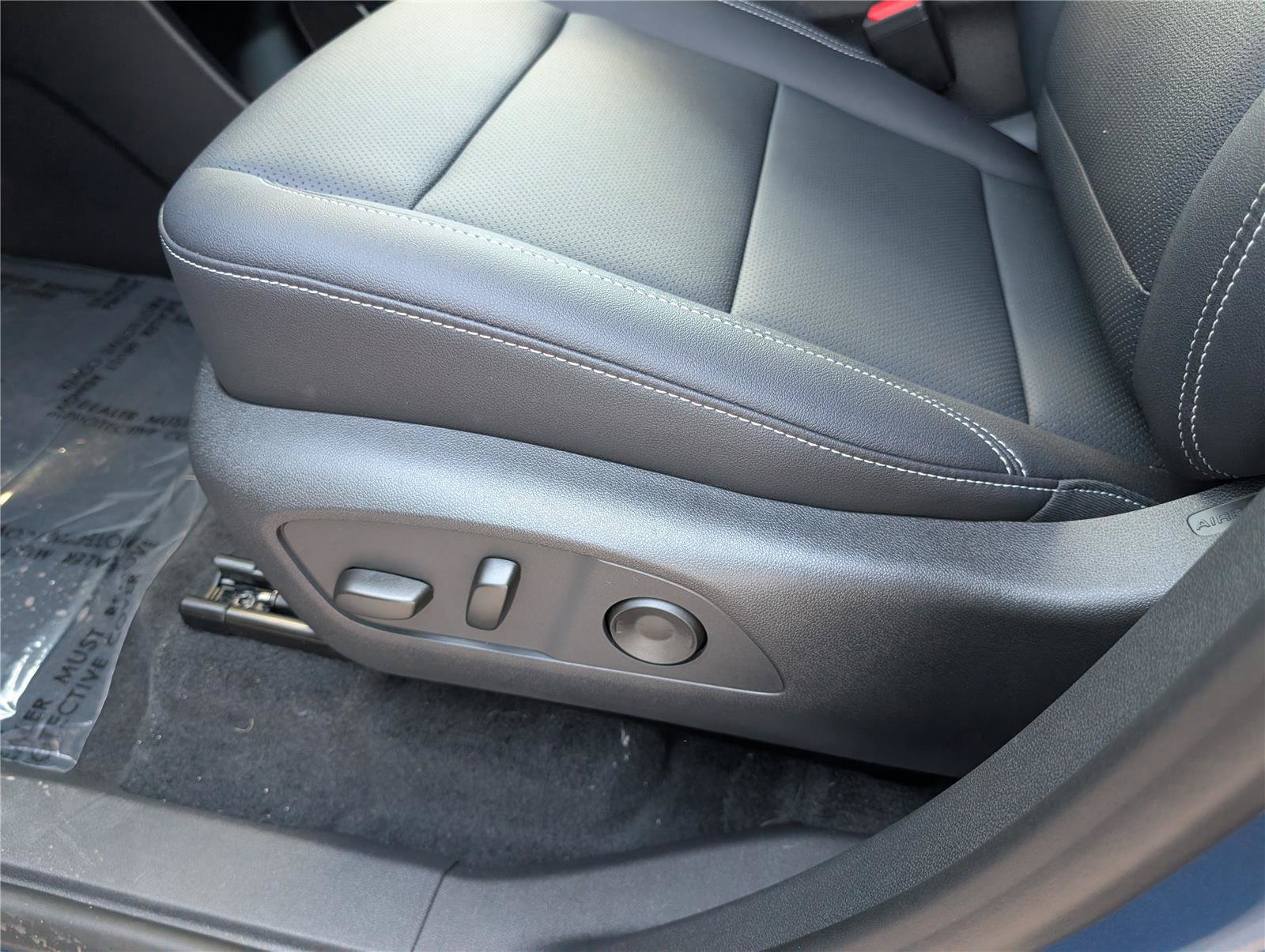 New 2026 Chevrolet Traverse LT AWD/4WD image 17