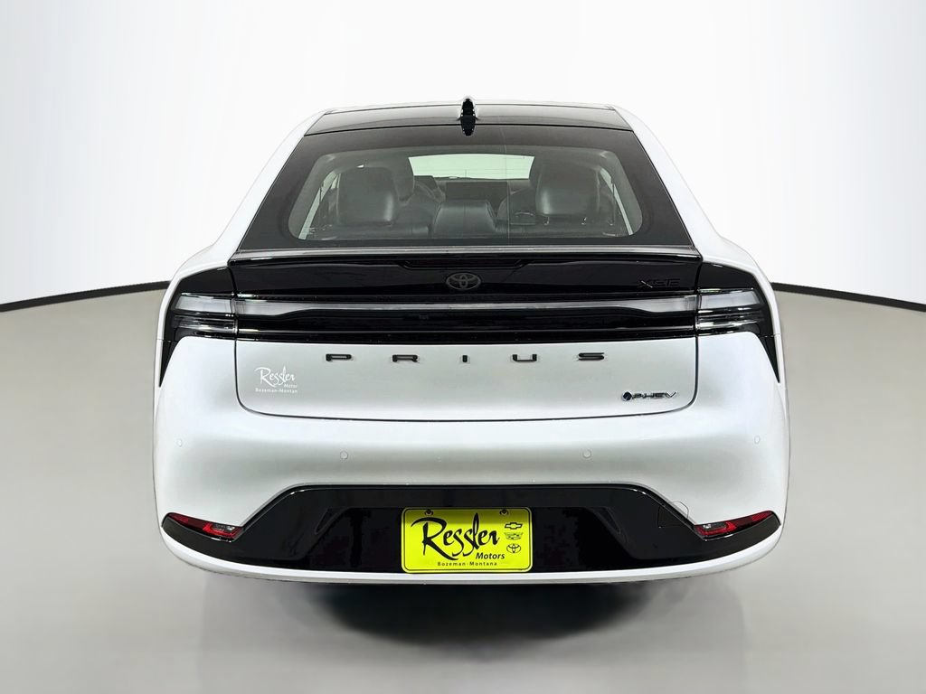 New 2027 Toyota Prius Plug-In Hybrid FWD image 6