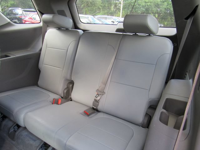Used 2018 Chevrolet Traverse Premier w/ Driver Confidence II Package FWD image 16