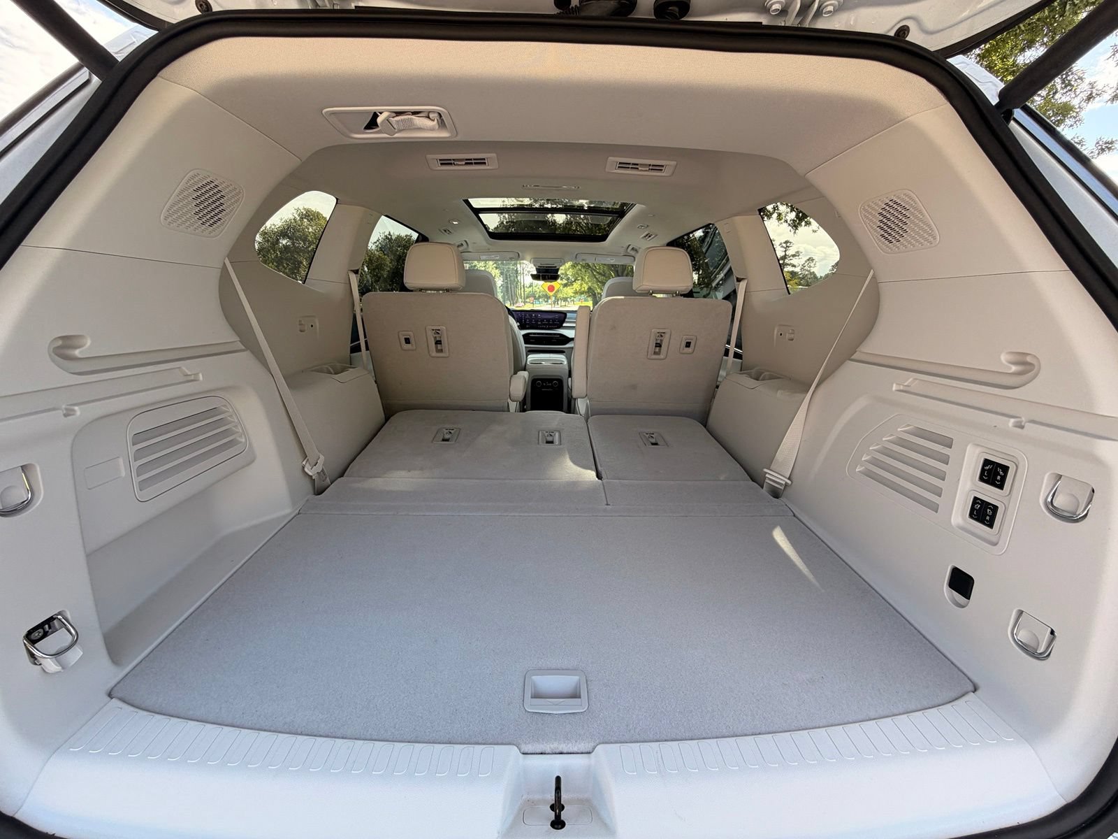 Used 2026 Buick Enclave Avenir w/ Super Cruise Package FWD image 19