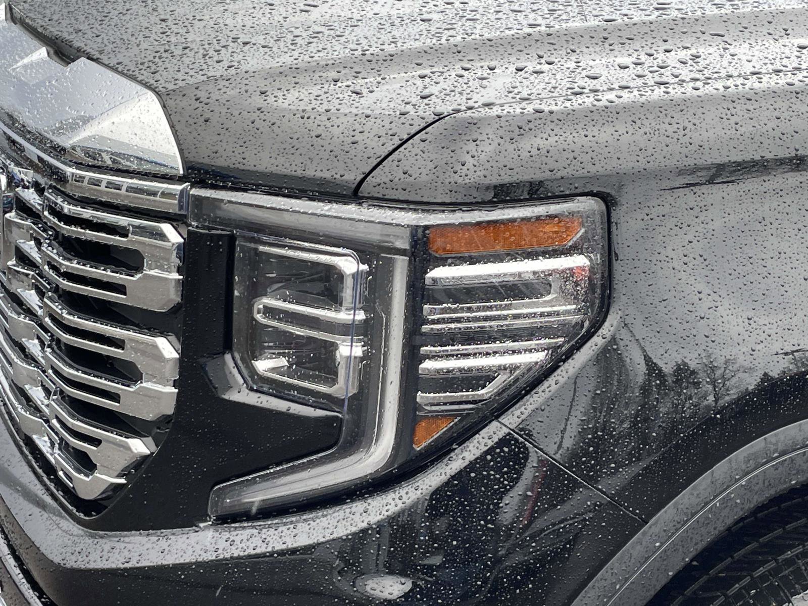 Certified 2023 GMC Sierra 1500 Denali w/ Denali Reserve Package AWD/4WD image 9