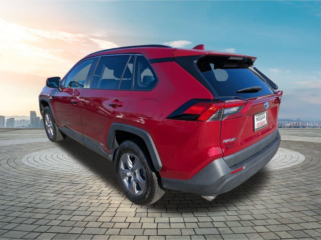 Used 2022 Toyota RAV4 XLE w/ Convenience Package image 7