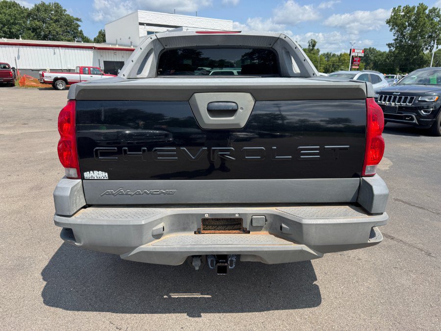 Used 2002 Chevrolet Avalanche 2500 w/ Convenience Pkg AWD/4WD image 4