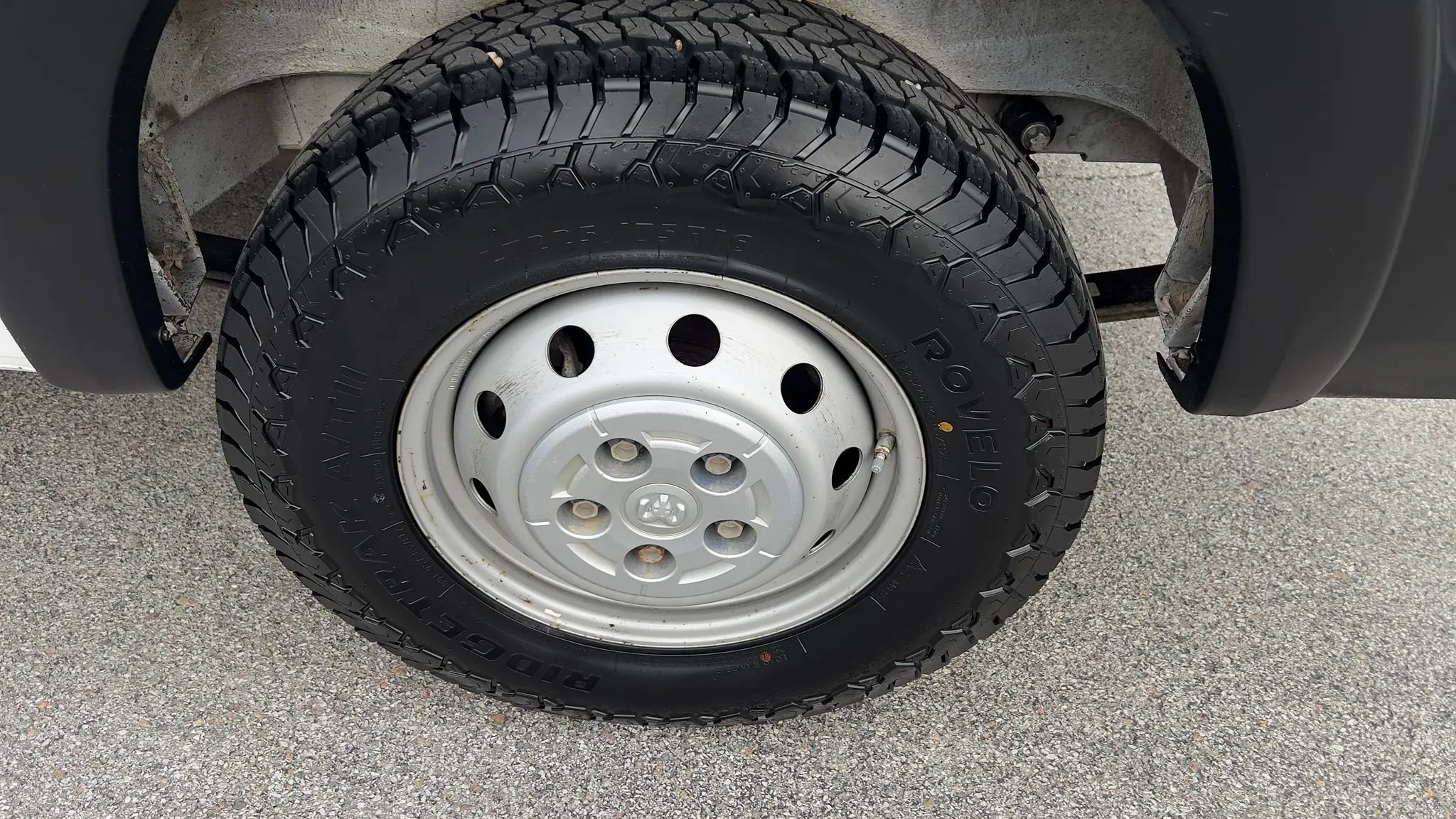 Used 2023 RAM ProMaster 2500 FWD image 9