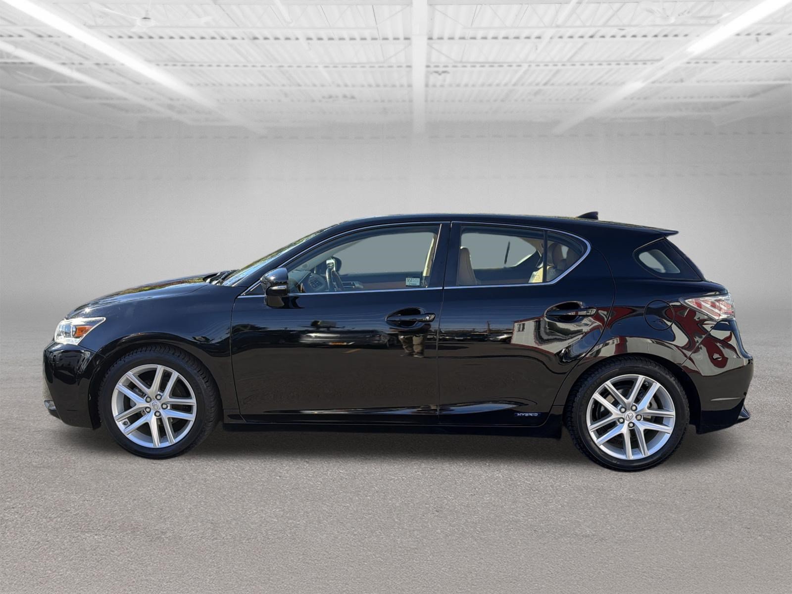Used 2014 Lexus CT 200h FWD image 2