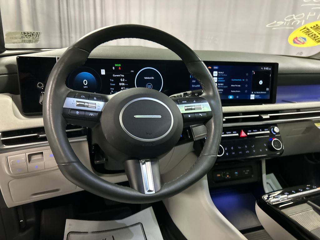 Used 2025 Hyundai Tucson Limited image 13