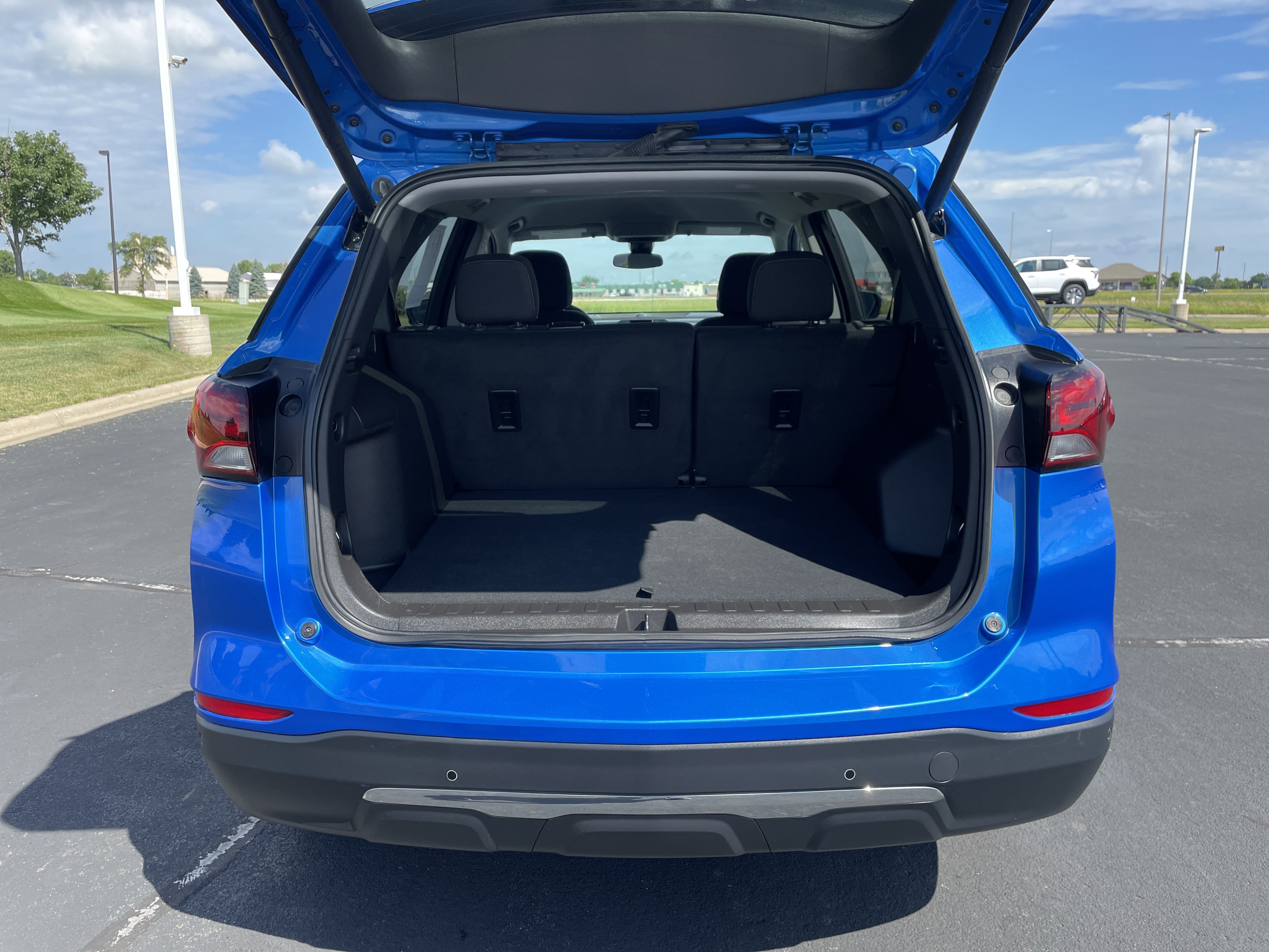Used 2024 Chevrolet Equinox LT AWD/4WD image 22