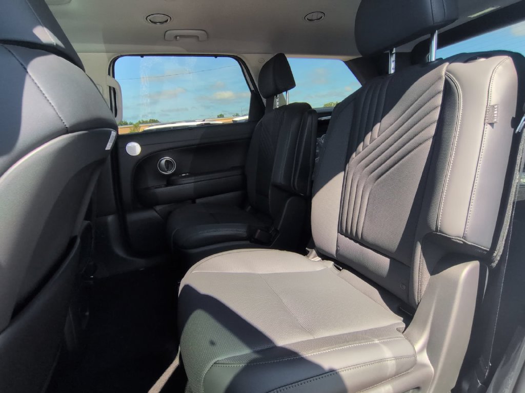 New 2027 Hyundai Palisade SEL Premium FWD image 19