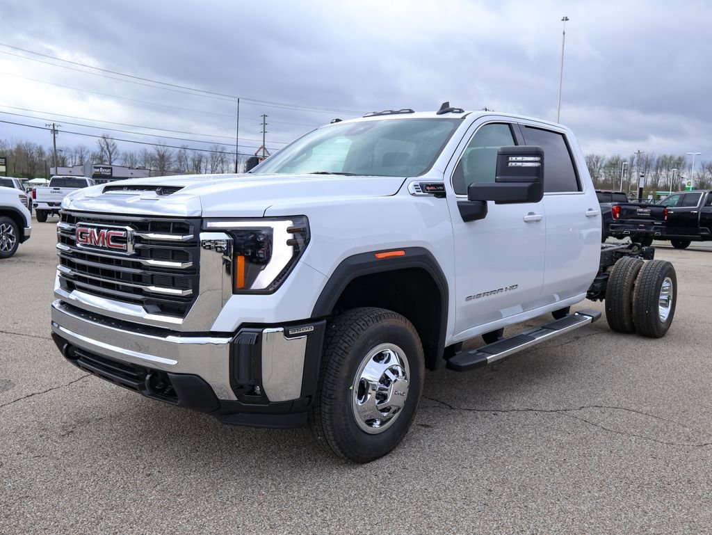 New 2026 GMC Sierra 3500 SLE image 23