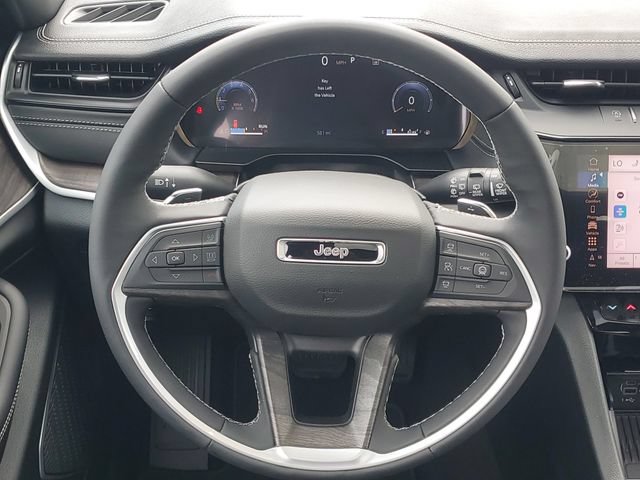 New 2026 Jeep Grand Cherokee Limited AWD/4WD image 14