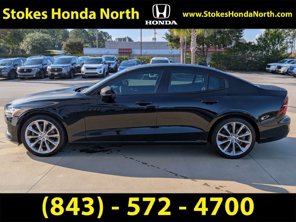Used 2021 Volvo S60 T5 Momentum w/ Premium Package FWD image 6