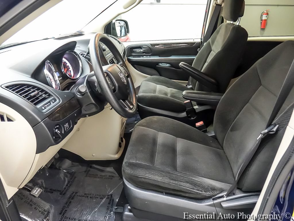 Used 2017 Dodge Grand Caravan SE FWD image 9