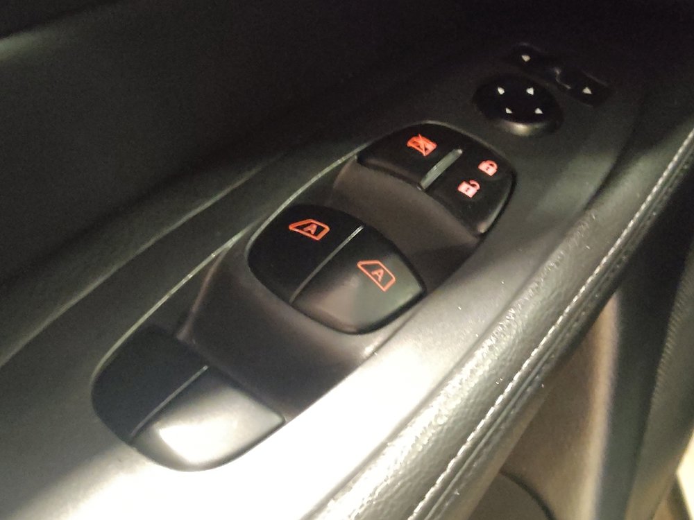 Used 2019 Nissan Pathfinder SV AWD/4WD image 27