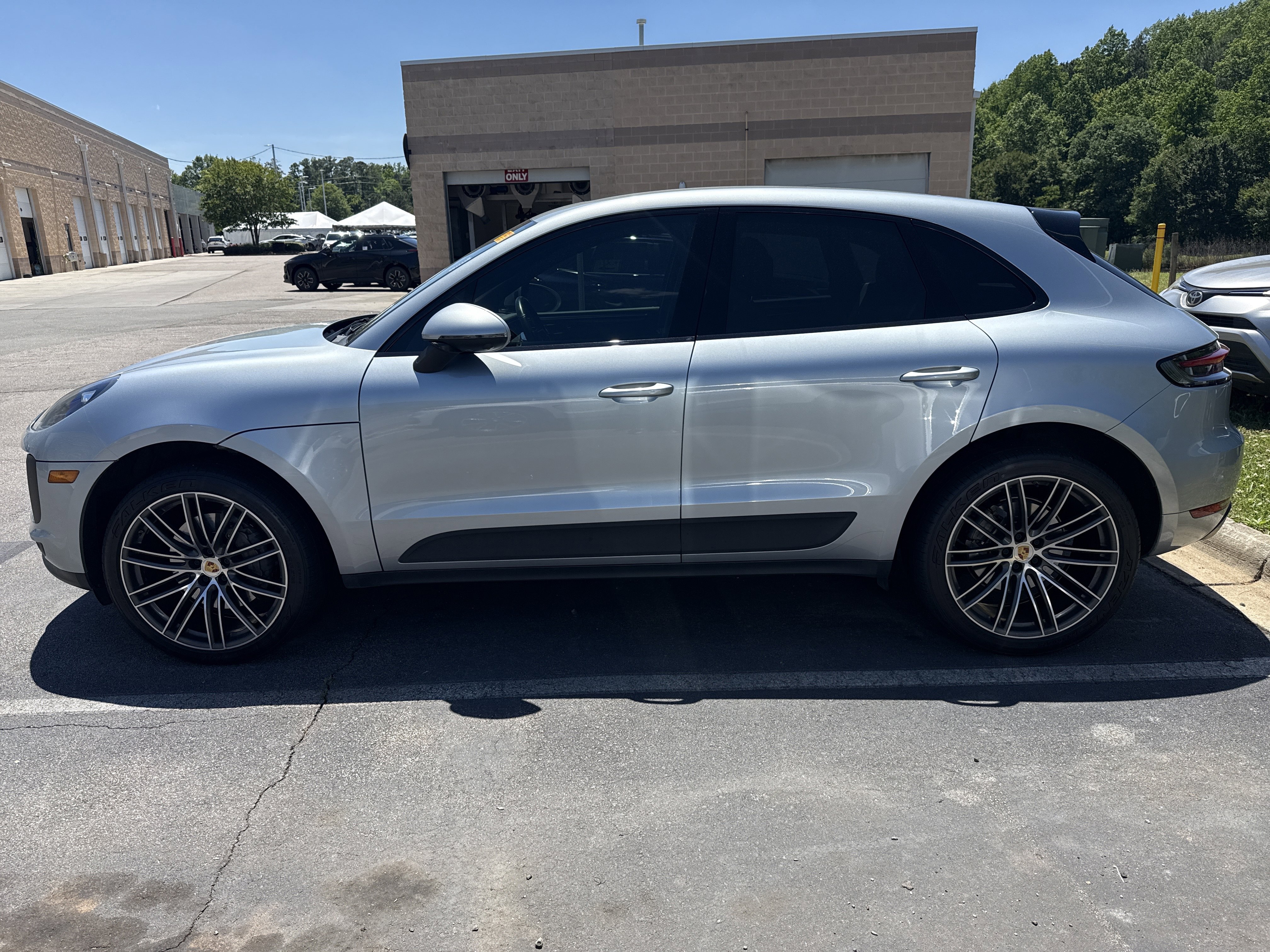 Used 2021 Porsche Macan S AWD/4WD image 6