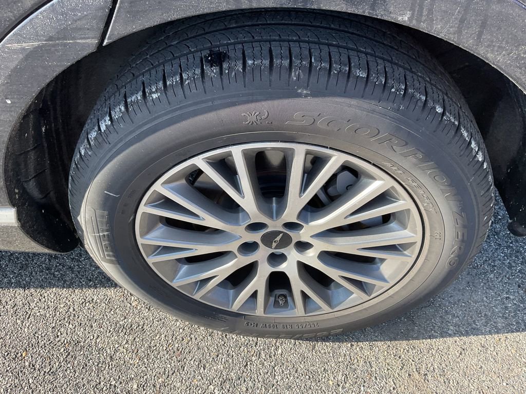 Used 2025 Genesis GV80 2.5T Standard image 6