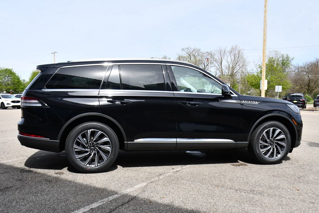 New 2026 Lincoln Aviator AWD image 7