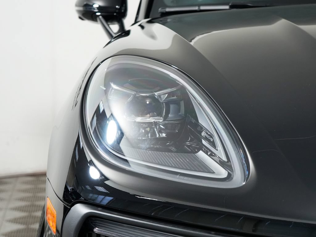 New 2026 Porsche Macan S AWD/4WD image 11