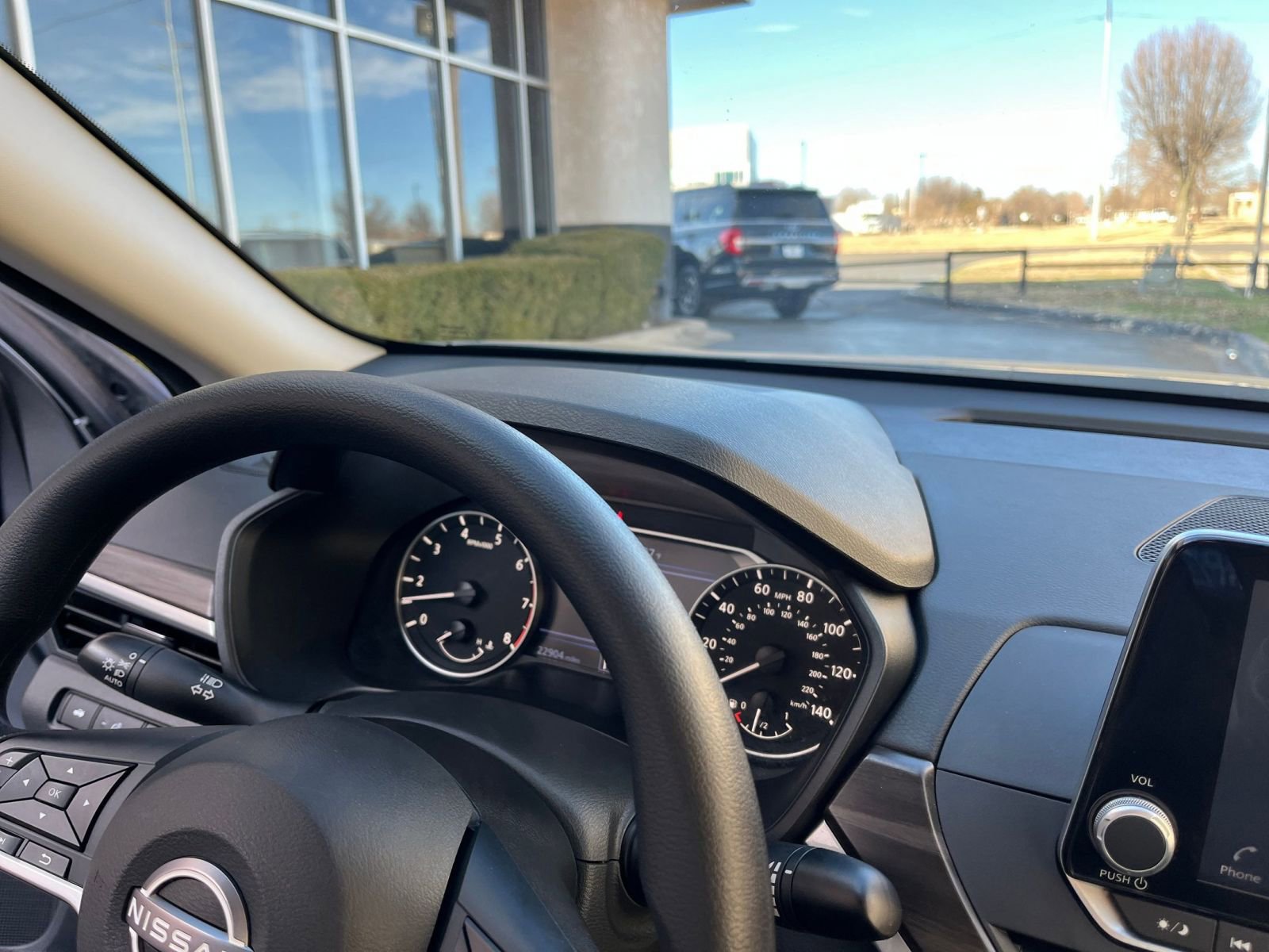 Used 2025 Nissan Altima 2.5 SV image 33